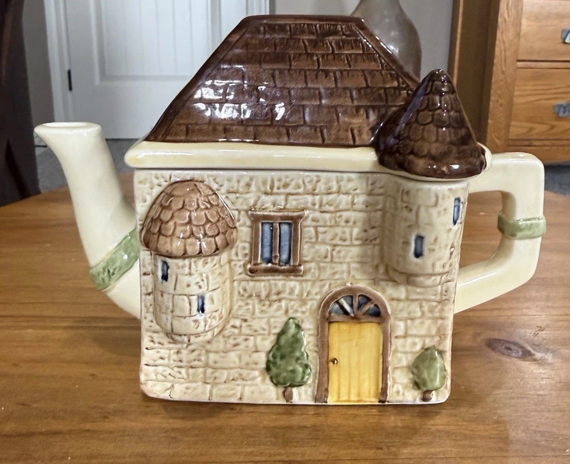 Vintage Tony Wood Staffordshire Chateau Teapot International Collection England