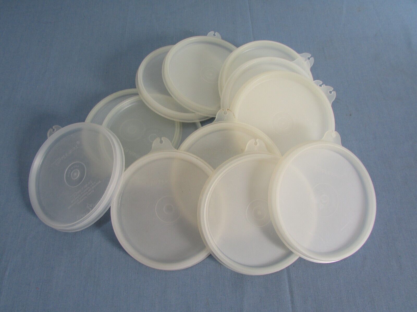 Tupperware Replacement White Frosted Lid - # 215
