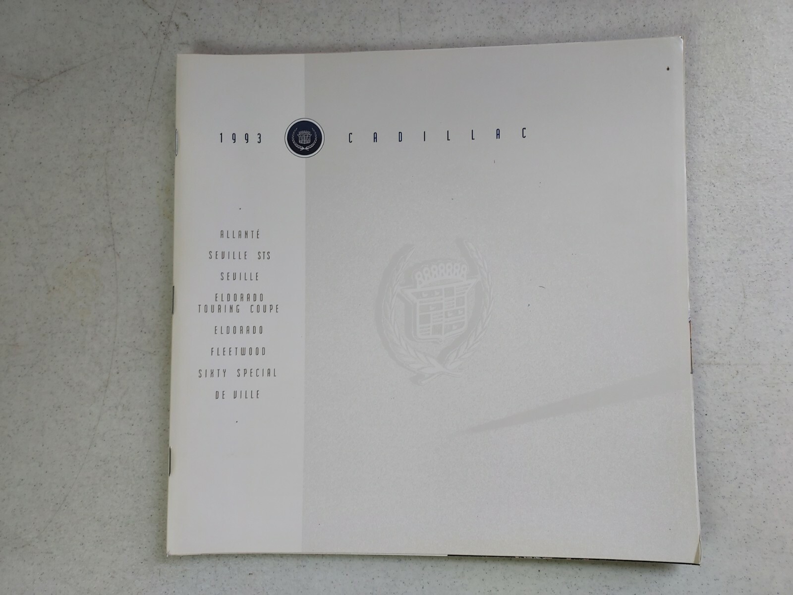 1993 Cadillac Allante Fleetwood Eldorado Dealer Fold Out Brochure Book 11\