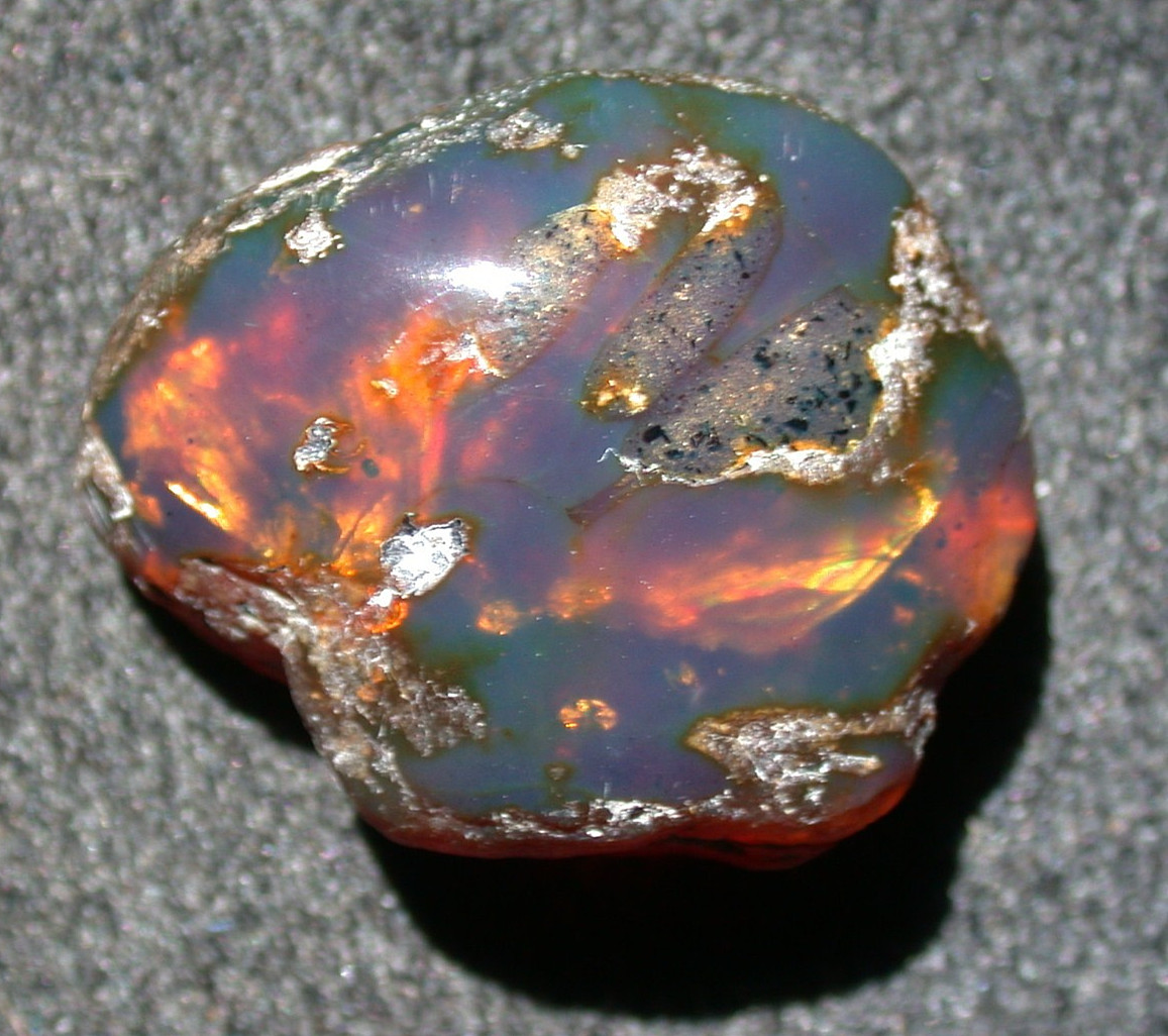 Beautiful Deep BLUE Burmese Amber Fossil Stone from Dinosaur Age