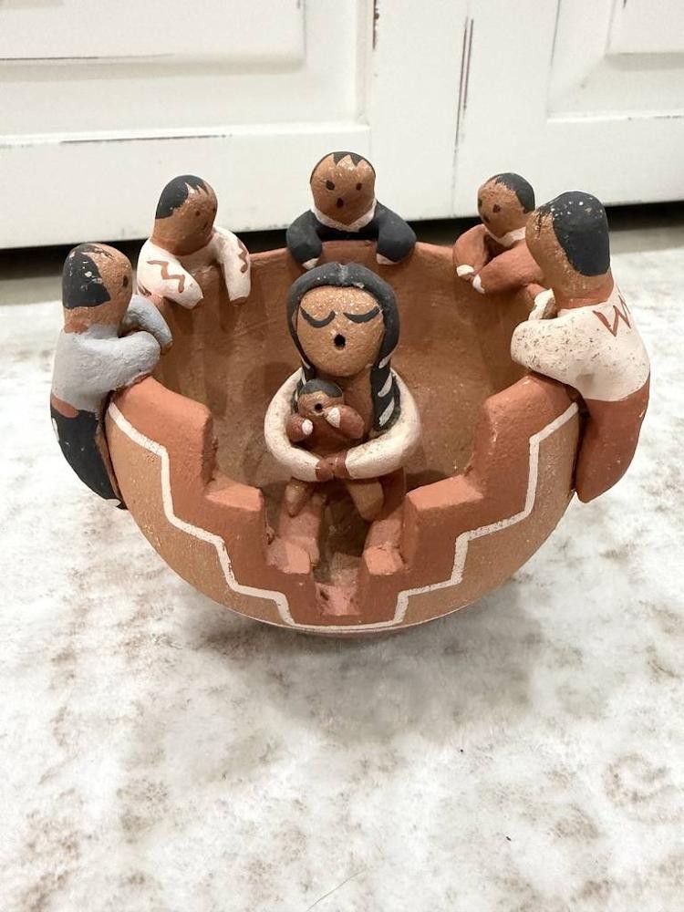 Signed Juanita Martinez Jemez Taos Pueblo Storyteller Pottery Bowl 6 Children Signed Juanita Martinez Jemez Taos Pueblo Storyteller Pottery Bowl 6 Children