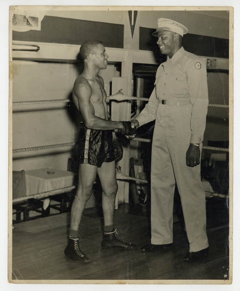 Bob Montgomery w/Giant Black Solider 1940 Boxing Boxer Army Photo J14685