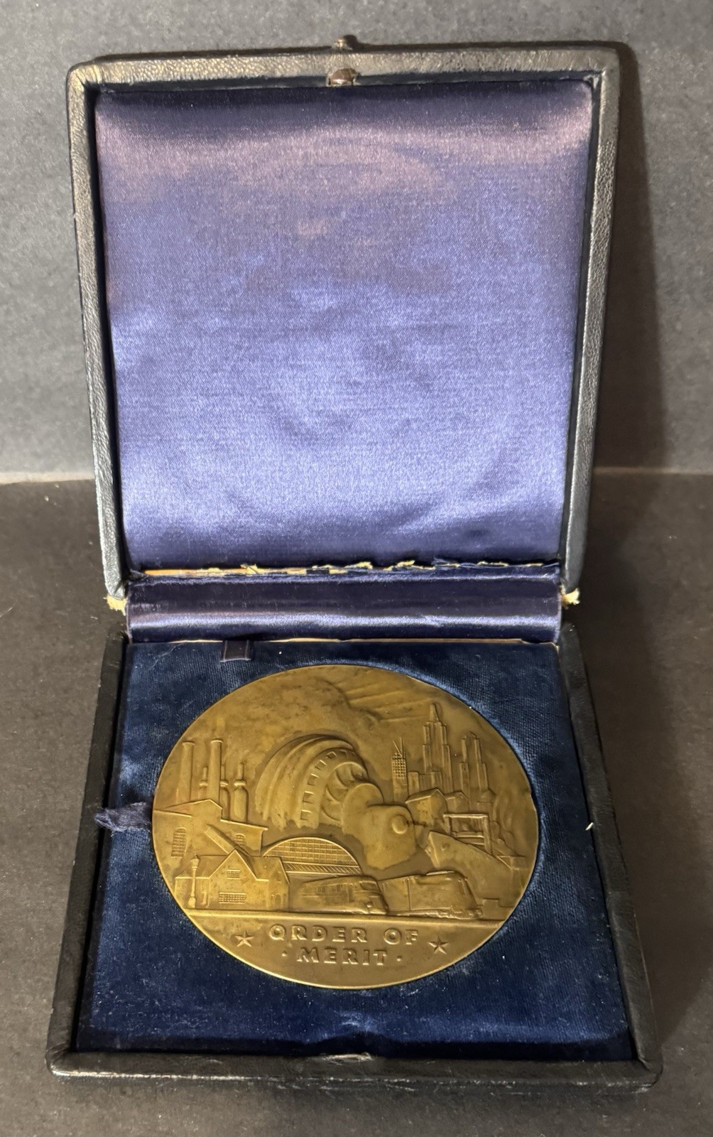 Rare 1947 Westinghouse Order of Merit Bronze Medal René Chambellan Signed Case