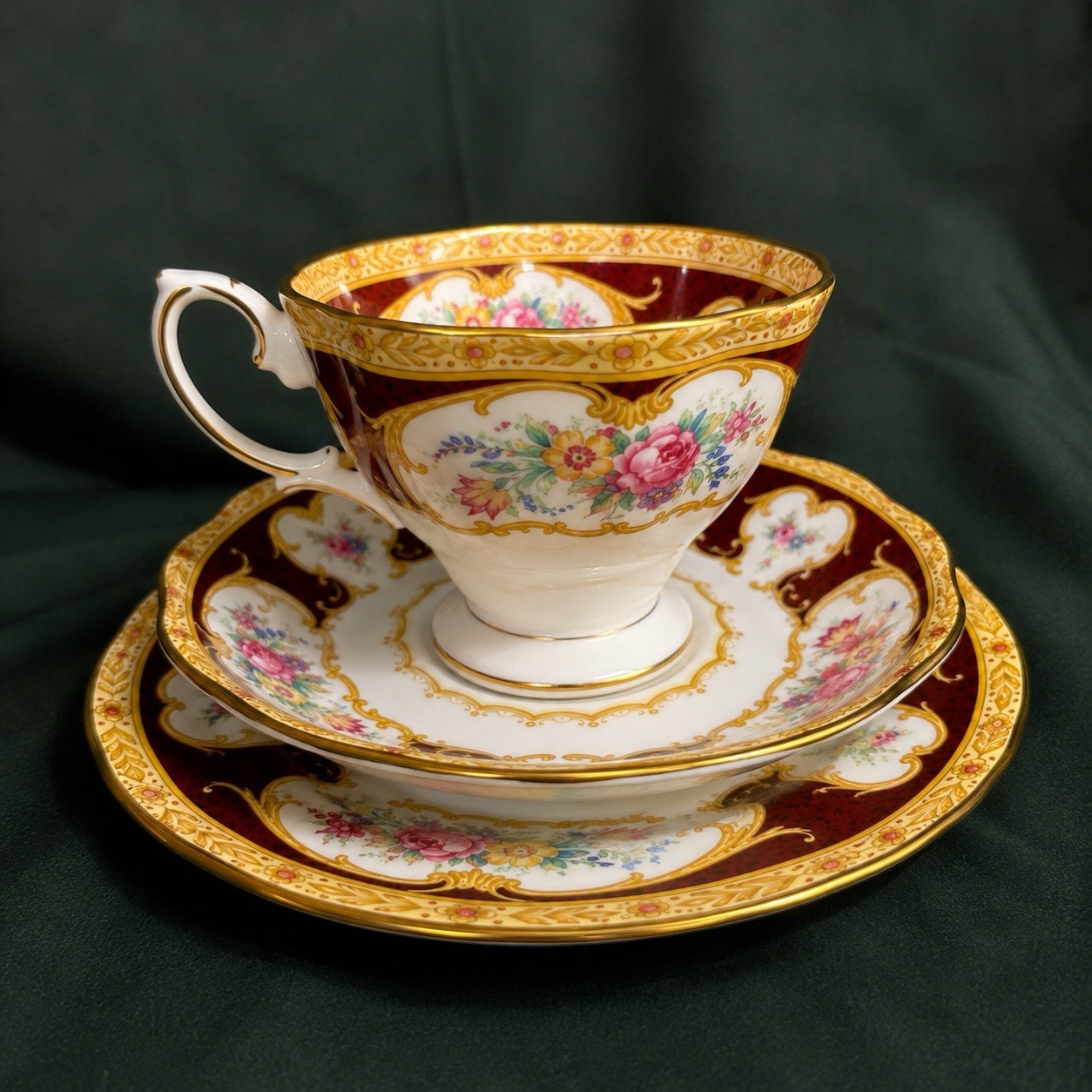 Vintage Royal Albert Lady Hamilton Trio Teacup Saucer Plate, Bone China England.