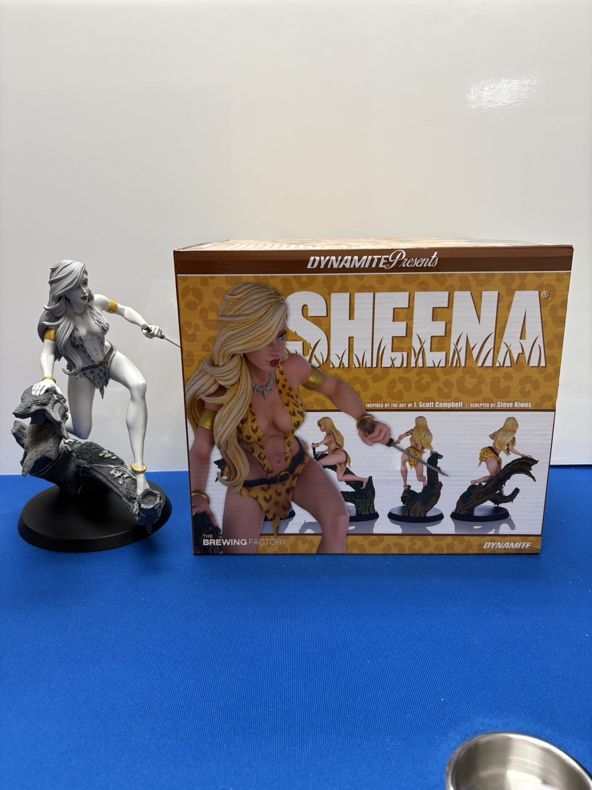 Sheena Queen of Jungle Statue J SCOTT CAMPBELL  B&W