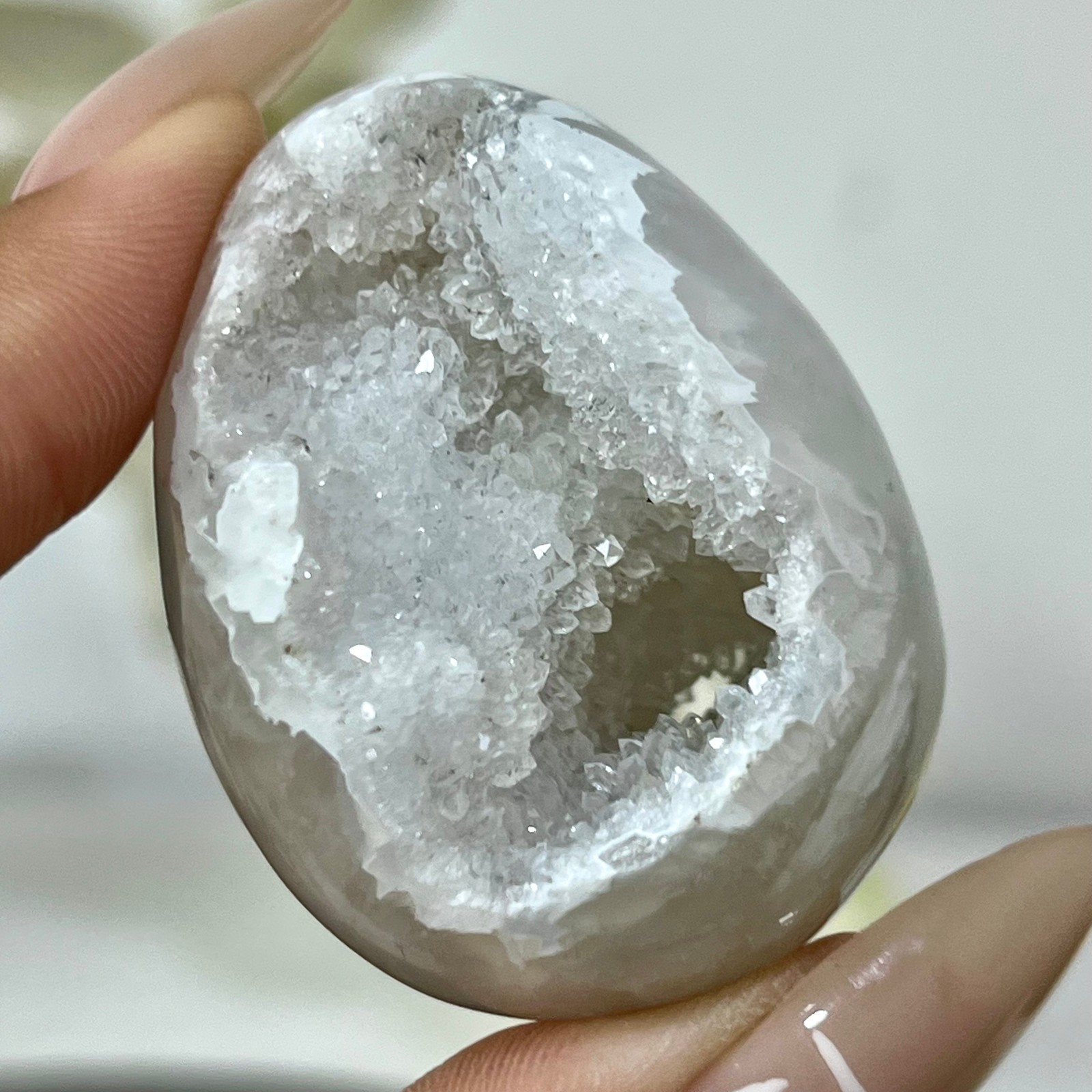 51GNatural crystal agate fully polished dinosaur egg spiritual crystal