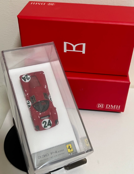 DMH 1/64 Ferrari 330 P4 #24 1967 Daytona 24H Diecast Model DMH 1/64 Ferrari 330 P4 #24 1967 Daytona 24H Diecast Model