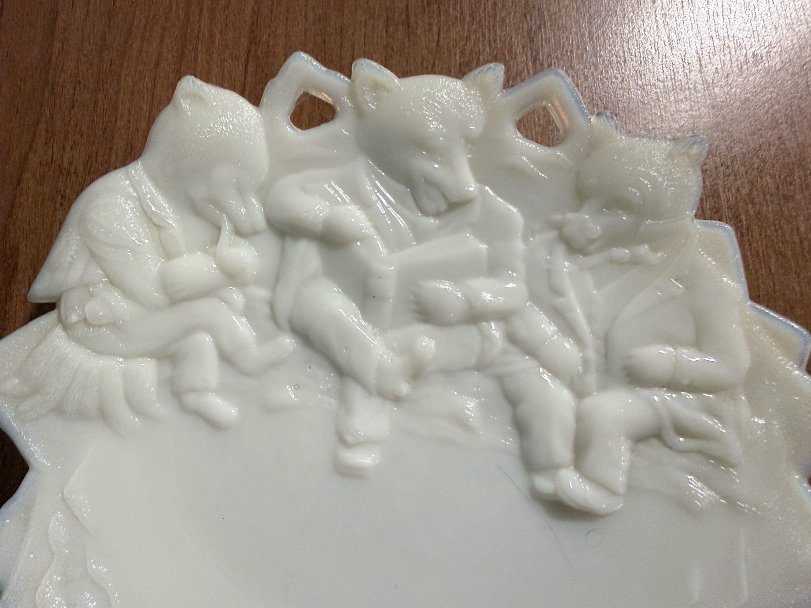 Westmoreland Roosevelt Bears Milk Glass Plate Dish Vintage 1910s