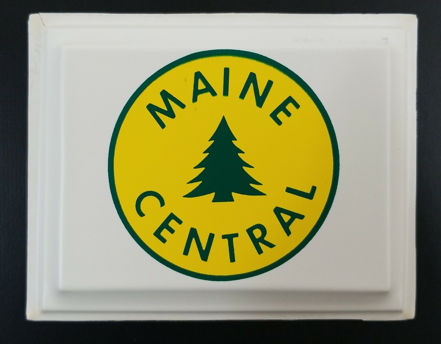 MAINE CENTRAL RAILROAD CO. Railway Logo Plastic Display (4.75”x 3.75”) Model RR?