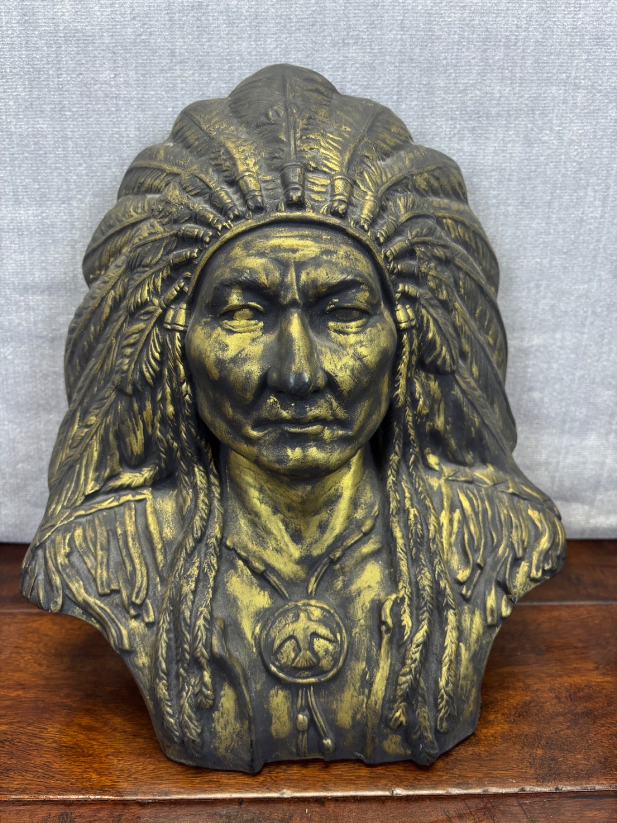 Vintage Universal Statuary 1980 Native American Chief Bust Bronze Gold 12\