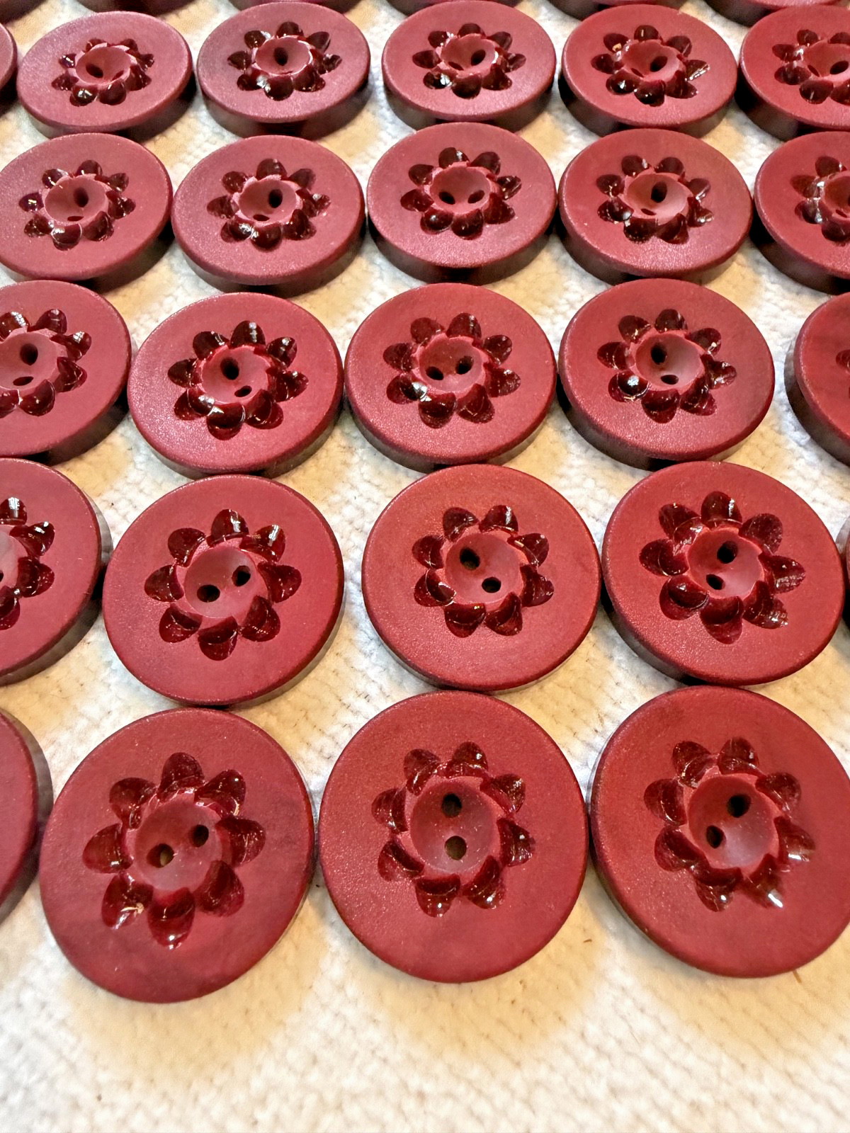 12 Vintage Deep Red Marbled Plastic Buttons 1\ 12 Vintage Deep Red Marbled Plastic Buttons 1\