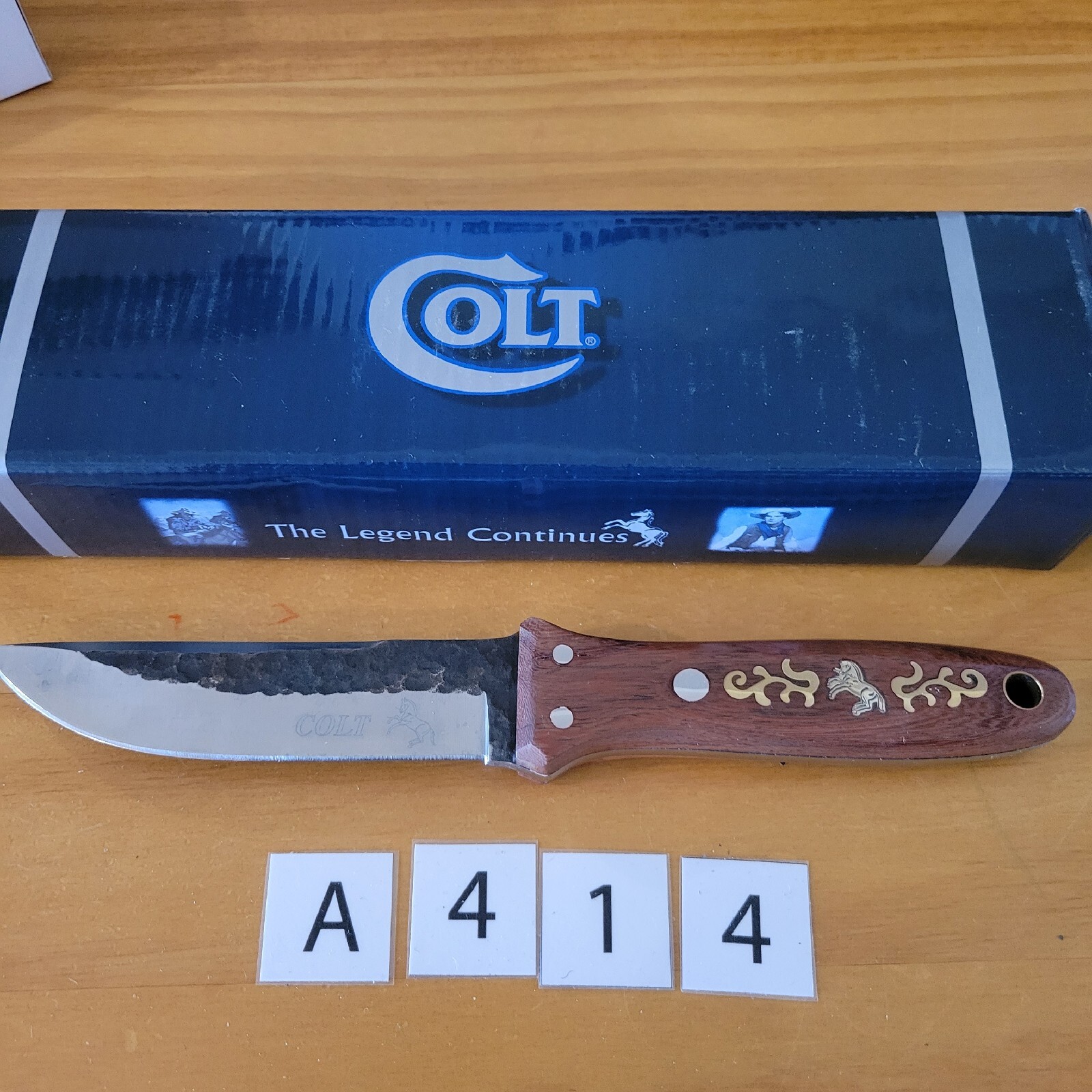 Colt Hammered Steel Knife Wood Inlay Handles CT340 Hunting Native Chip Flint