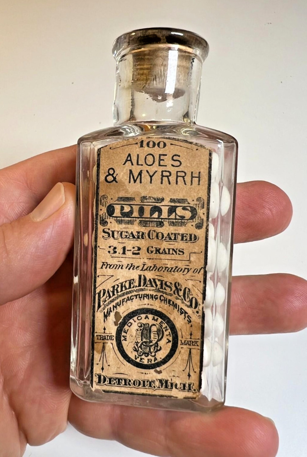 Antique Parke Davis & Co Apothecary Bottle Detroit Michigan w/ Original Labels