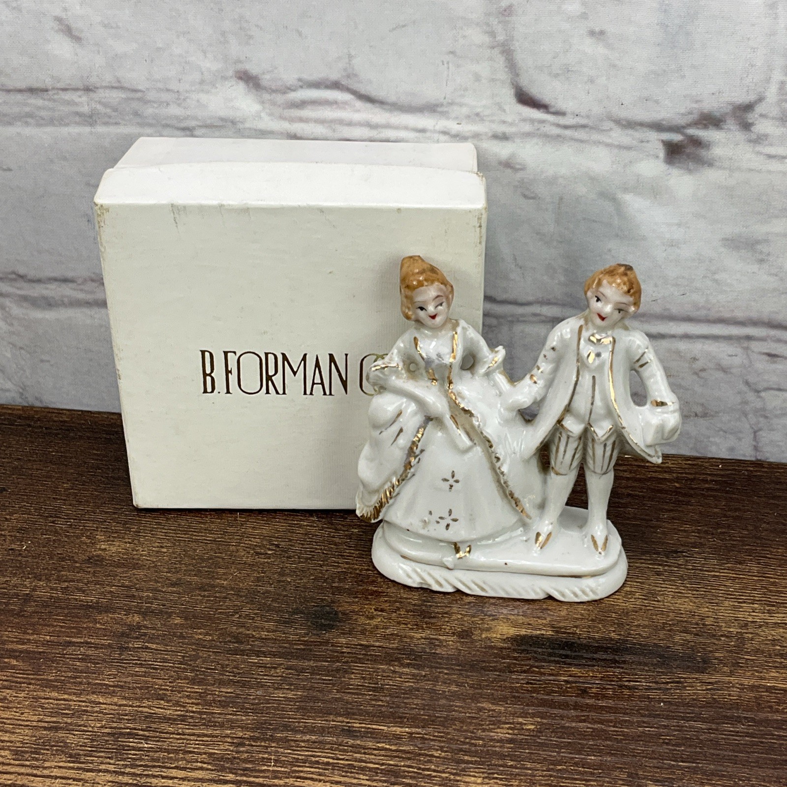Vintage Porcelain Victorian Courting Couple Figurine Gold Trim With Box