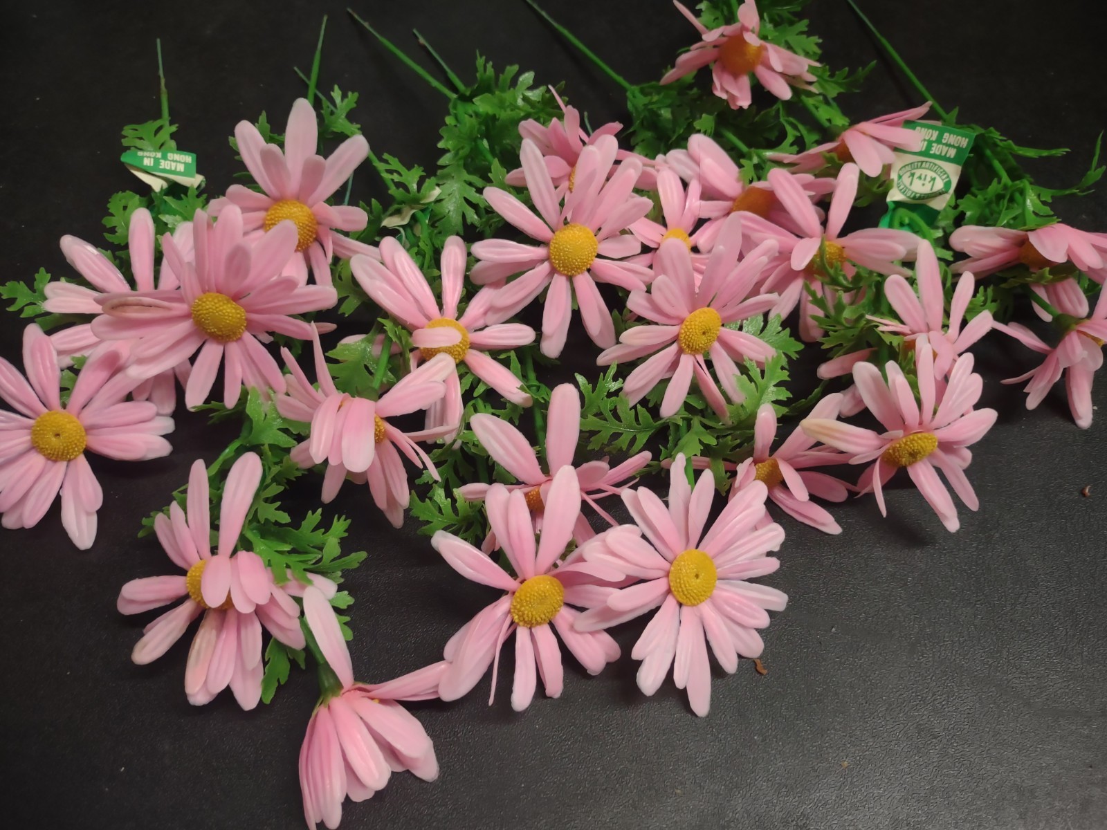 12 Stems Genuine 1960s Vintage Plastic Flowers - Marguerite Daisy 8 inches by 2\