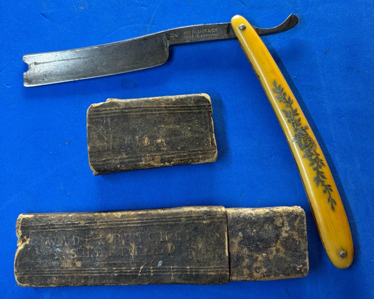 Vintage WM Elliot & Co Straight Razor - No 24 - Made in Germany-w/ box- Rare