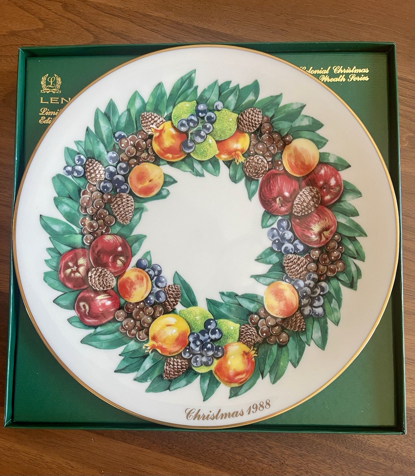 Vintage Lenox 1988 Annual Limited Edition Colonial Christmas Wreath Issue