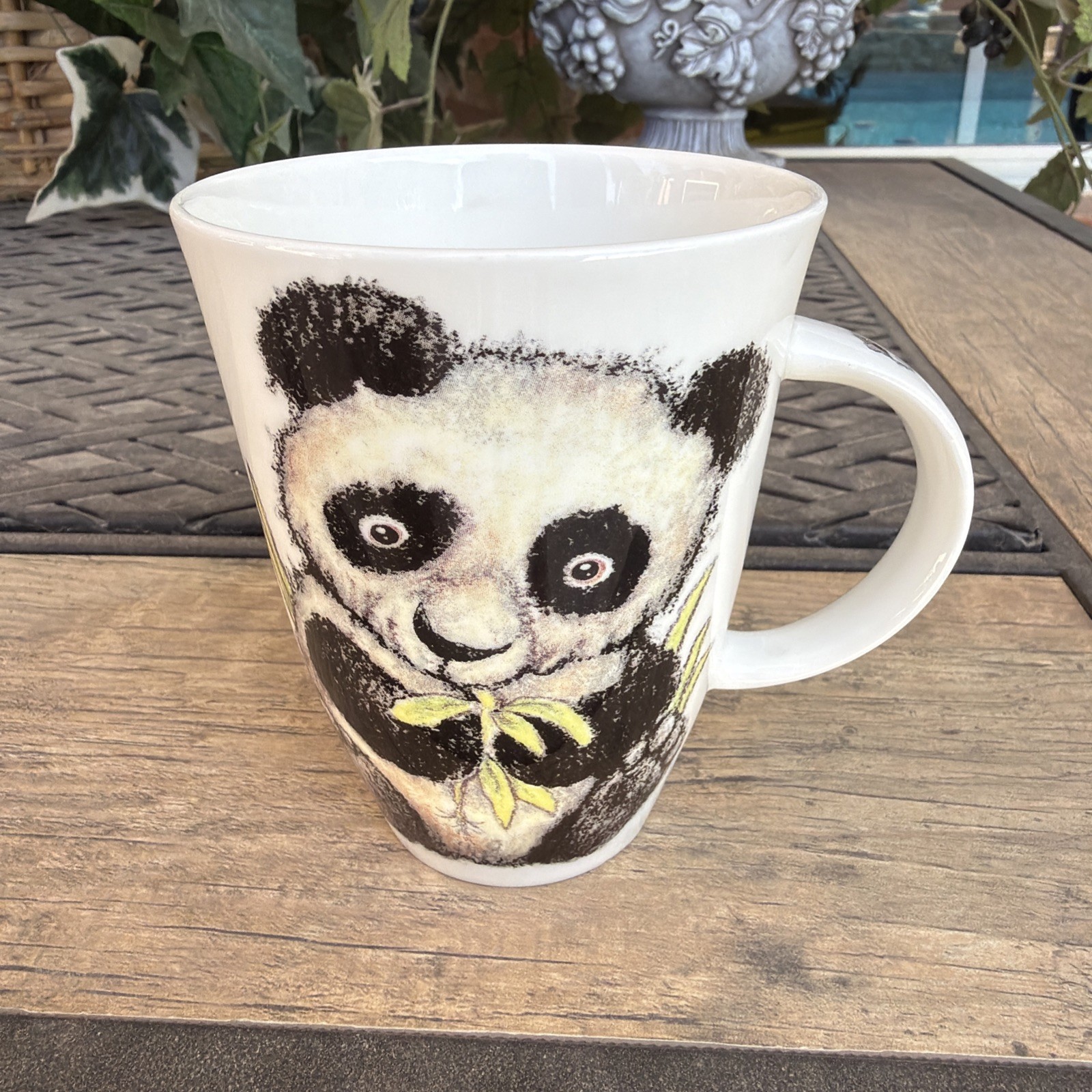 Roy Kirkham Fine Bone China England Mother and Baby Panda Bear Mug 12 Oz