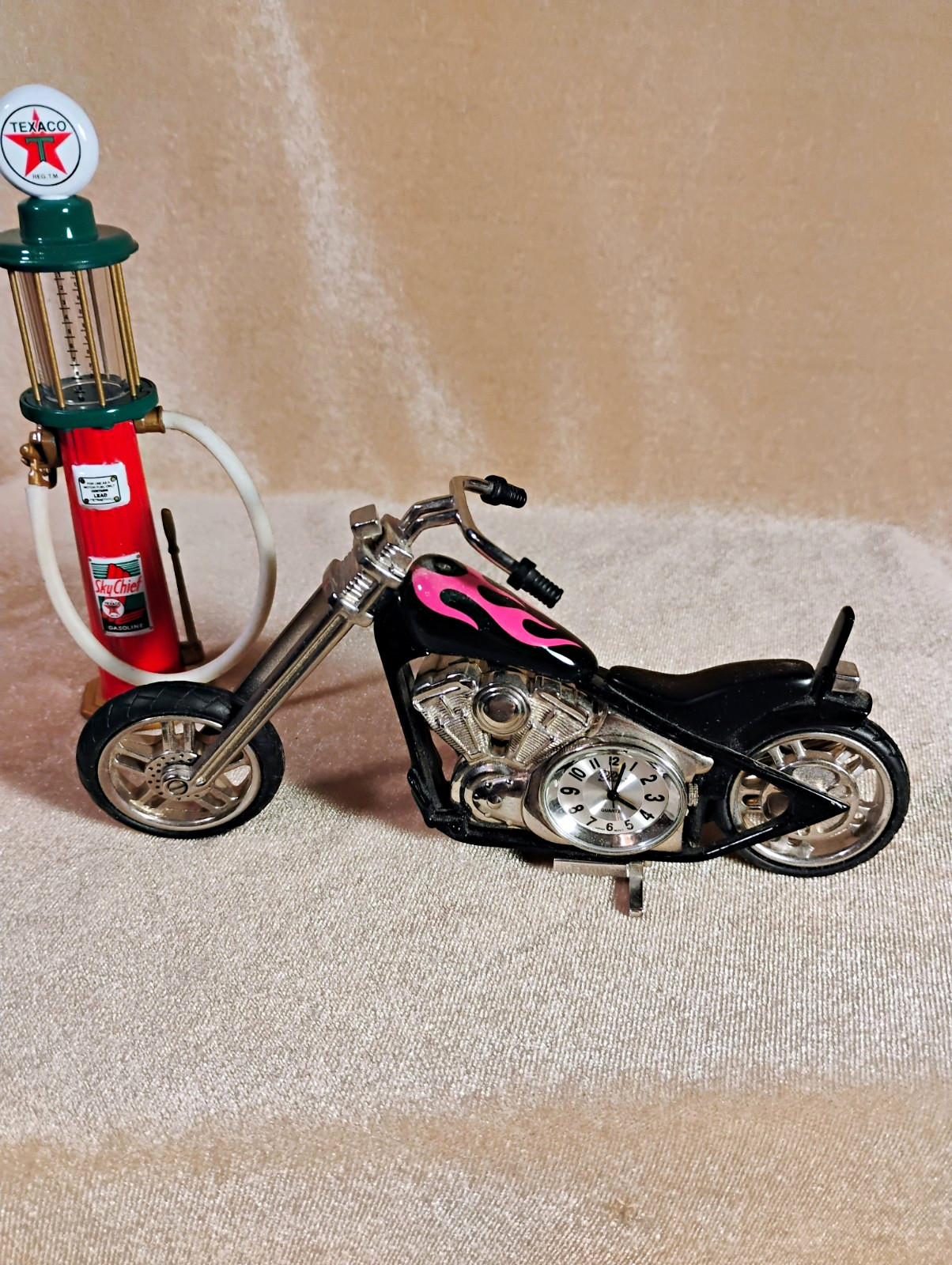 Harley Davidson Desk Clock With Texaco Vintage Gas Pump