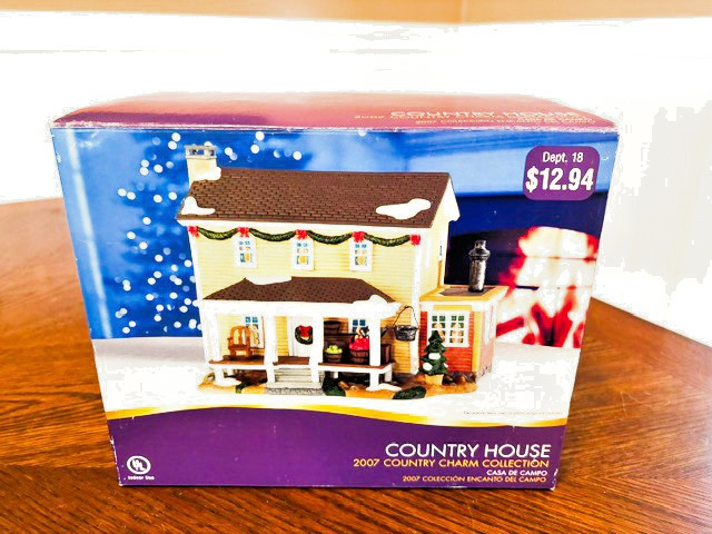 Holiday Time 2007 Country Charm Collection Country House Christmas Village 