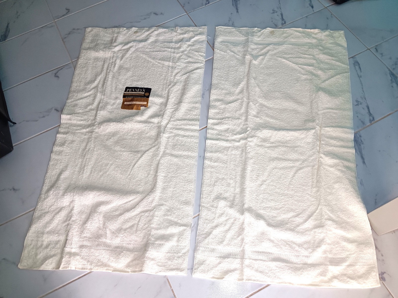Vintage Penney\'s lot of 2 Bathroom, shower towels, white color 40X23 NEW