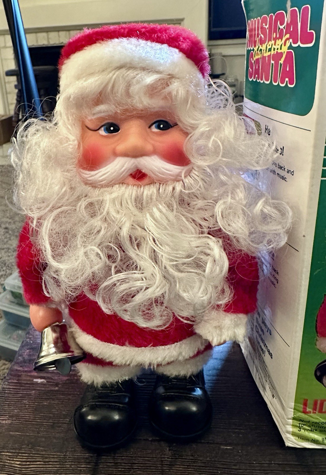 VTG 1983 Musical Dancing Santa Kitschy Christmas Decor