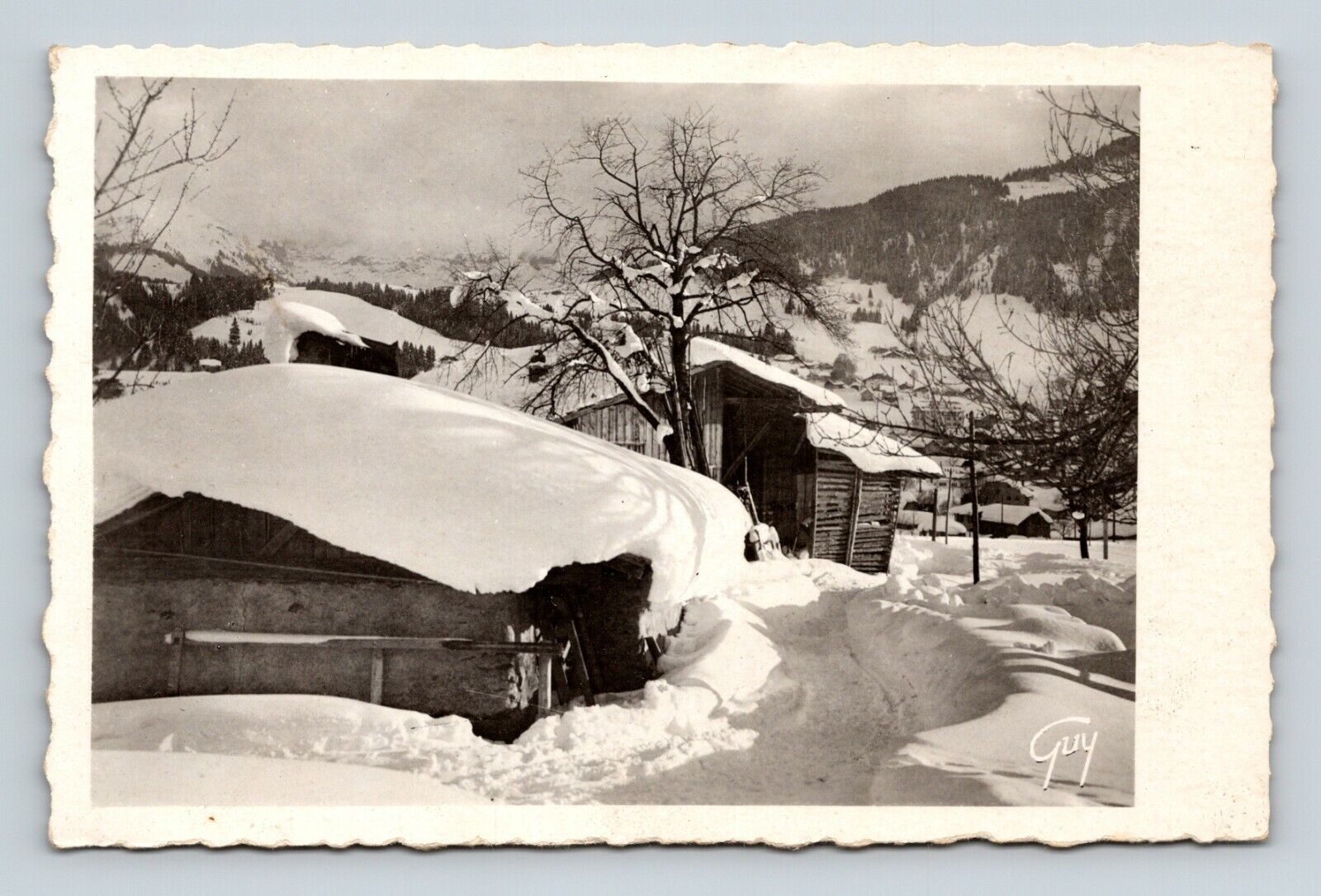 Snow Covered Cottages Editions d'Art GUY Paris RPPC