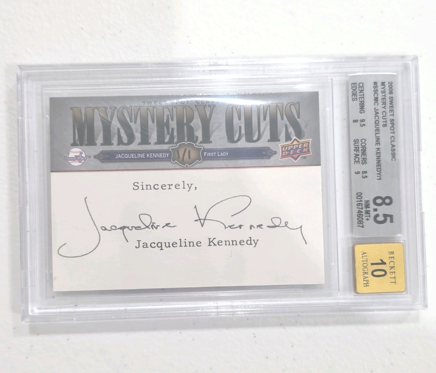 2008 Upper Deck Sweet Spot Classic Mystery Cuts Jacqueline Kennedy AUTO 10