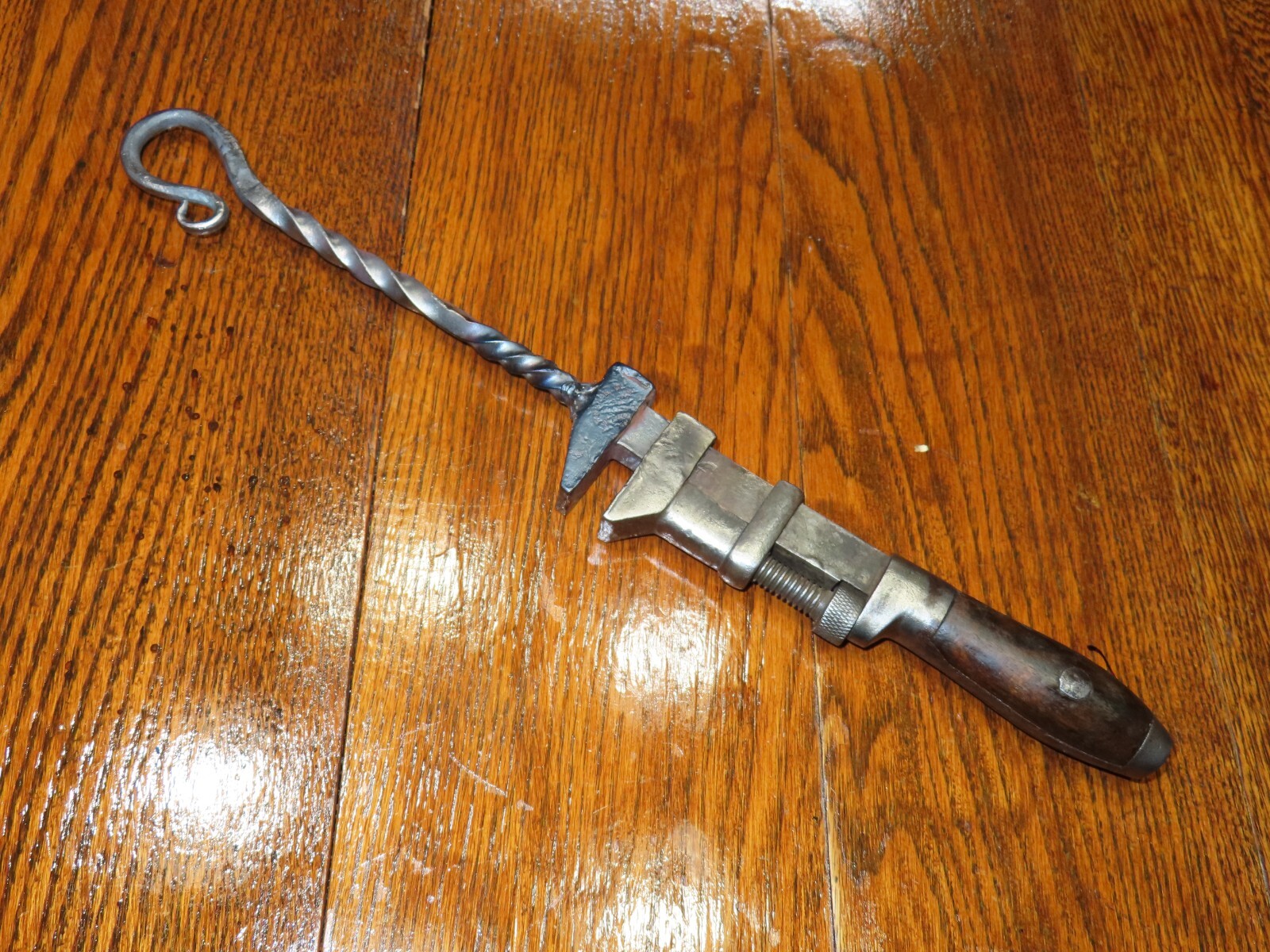 Blacksmith Twisting Wrench   (15