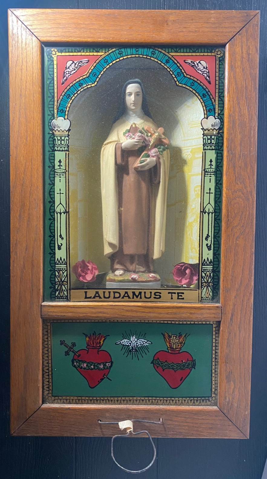 *** ANTIQUE NUNS CONVENT SAINT THERESA WALL SHADOW BOX 22.75\ *** ANTIQUE NUNS CONVENT SAINT THERESA WALL SHADOW BOX 22.75\