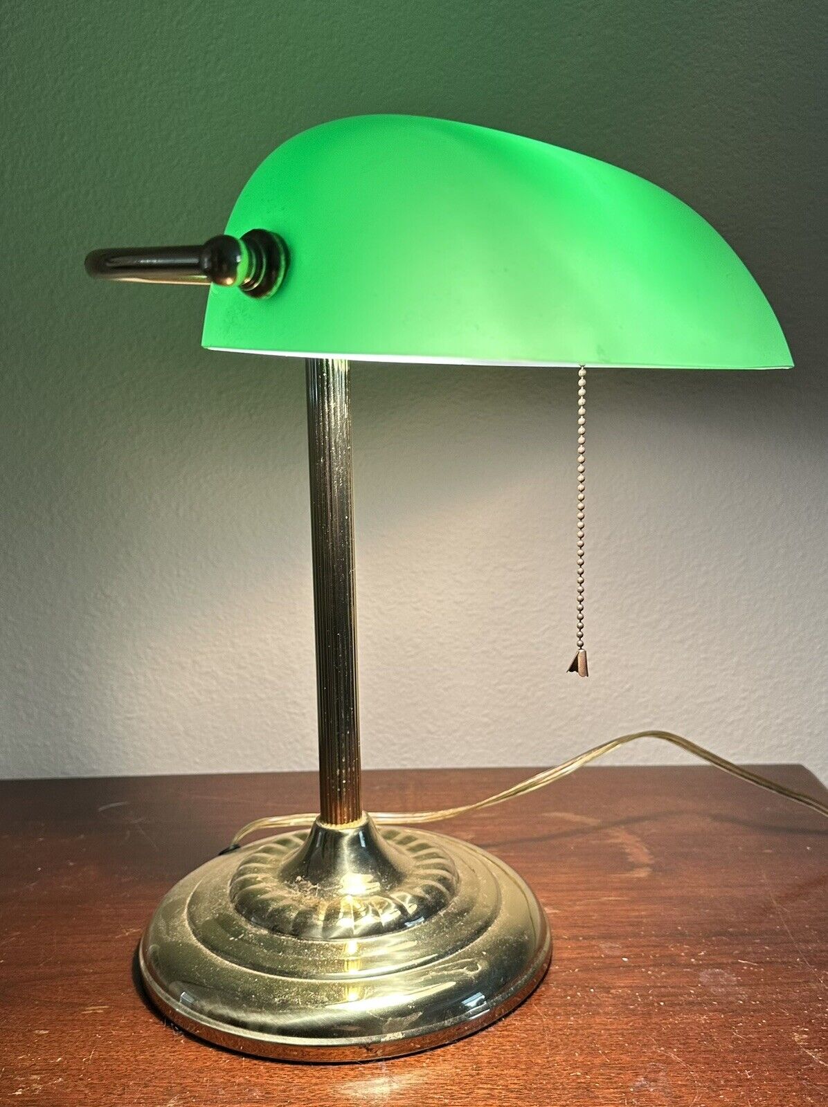 Vintage Bankers Desk Lamp Classic Emerald Green Glass Shade Mid Century Styled