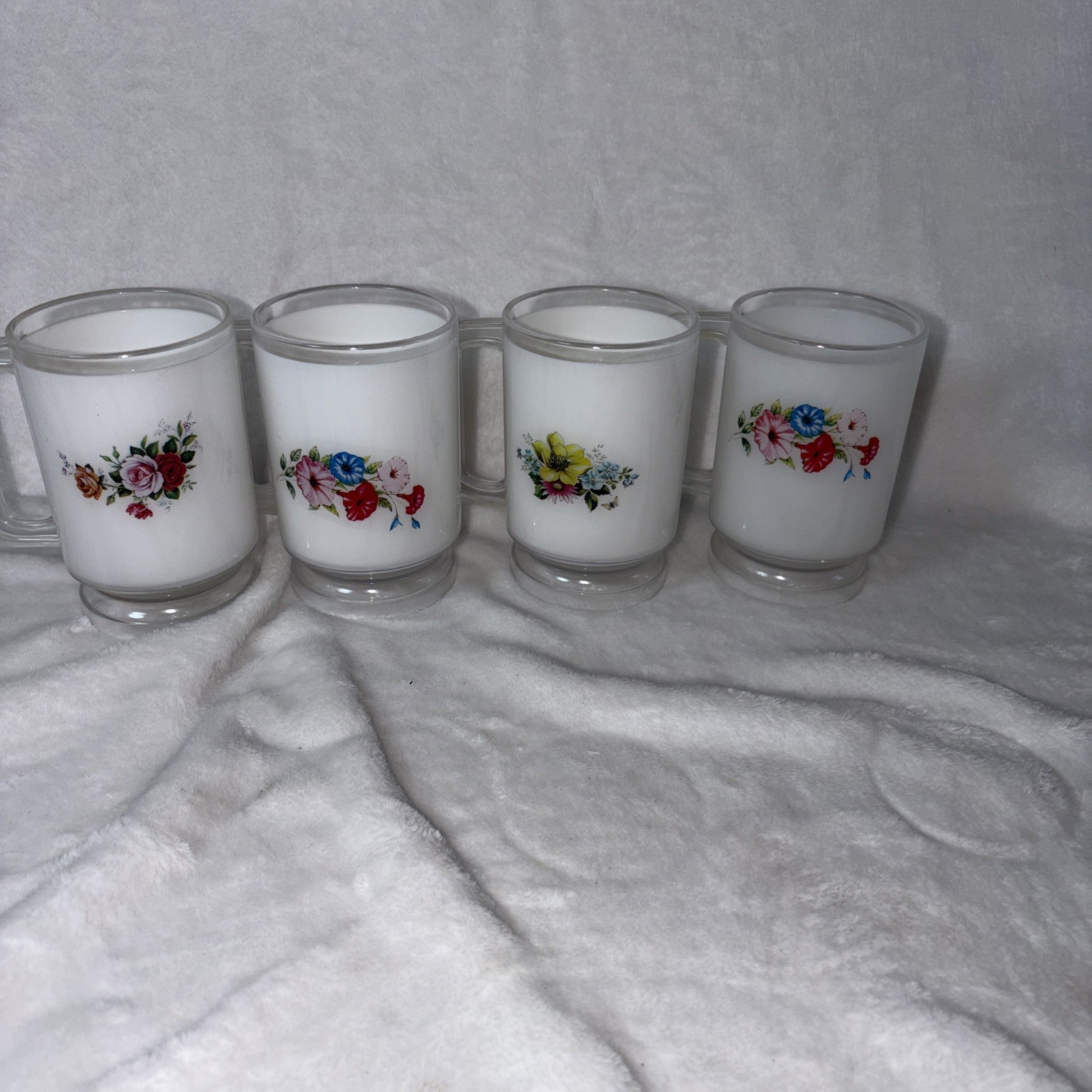 4 Vtg Plastic Frosted Floral Pedestal  5