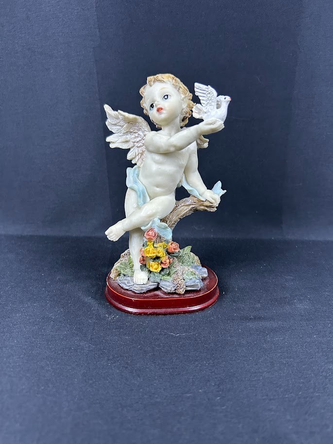Vintage Herco Cherub Angel Figurine Holding White Dove Resin Sculpture 7\