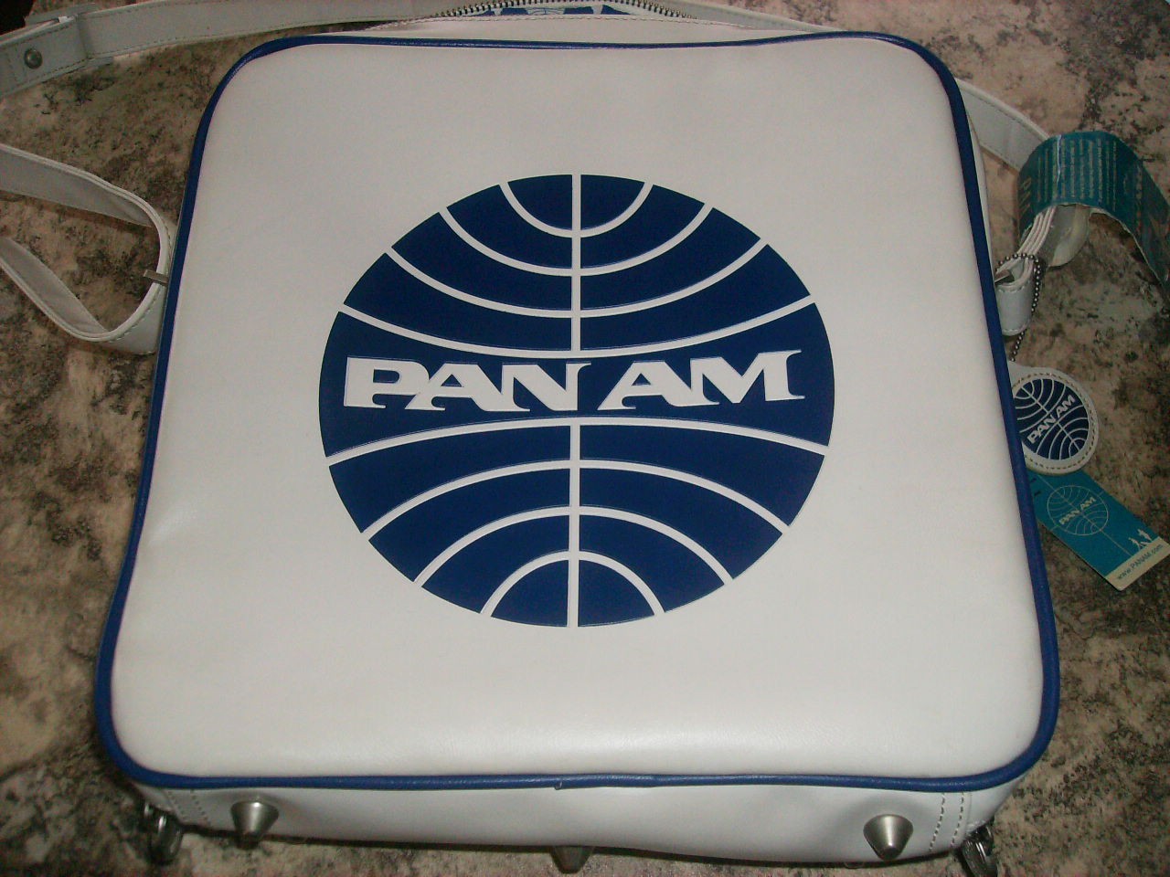 VINTAGE STYLE CERTIFIED PAN AM BAG