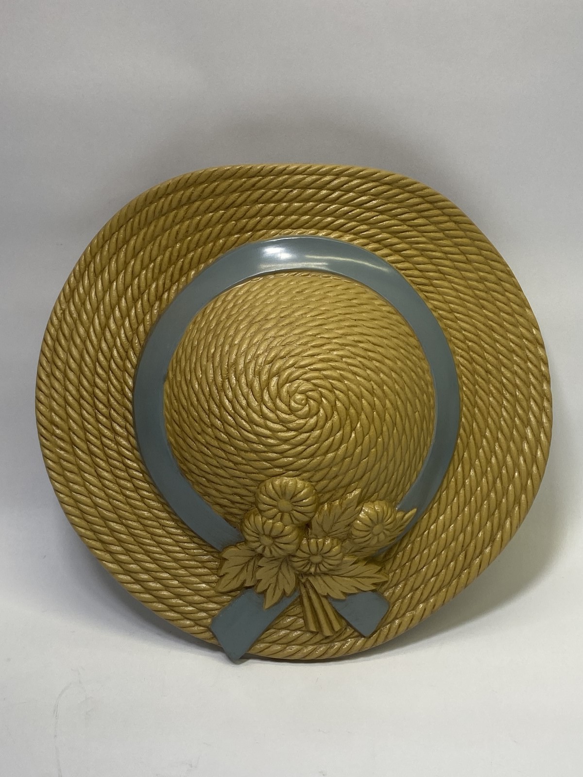 Vintage Burwood 1985 Straw Hat Wall Pocket Blue Ribbon Floral 2705 USA