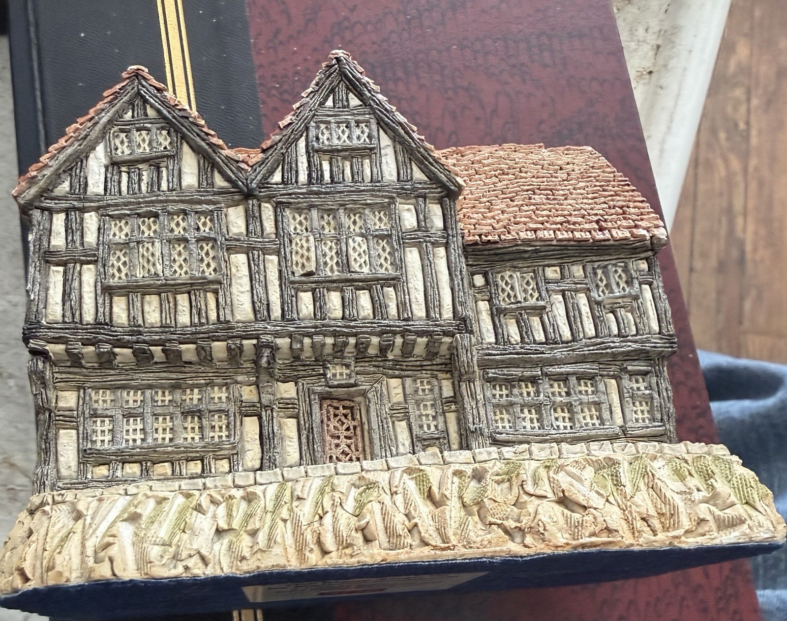 1987 Malcolm Cooper The Black Swan SIGNED John Hine Tudor Building Figurine