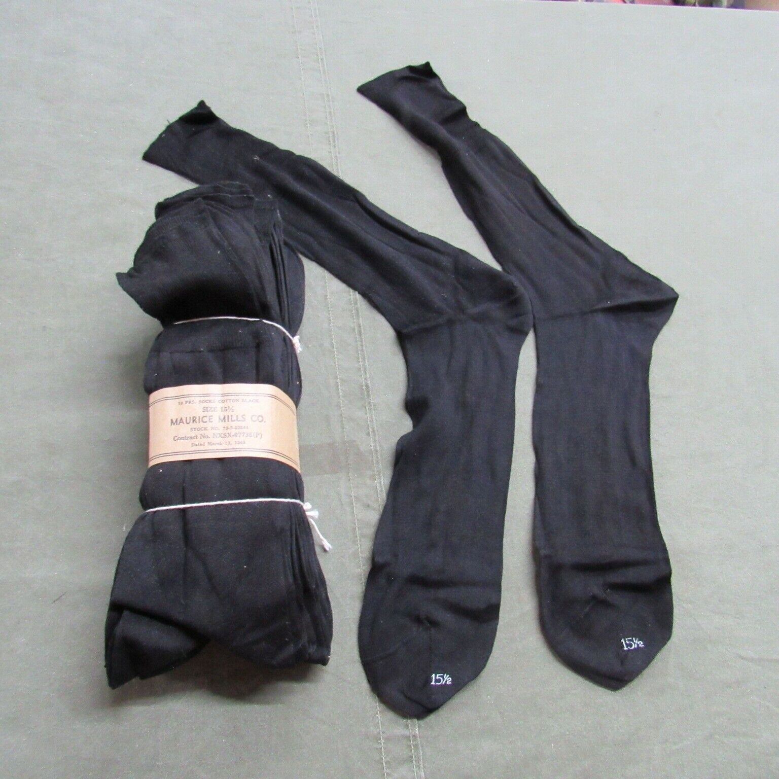 WWII US Navy Socks NOS 100% original size 15.5 Beautiful 1 pair 1945 date (NSK)