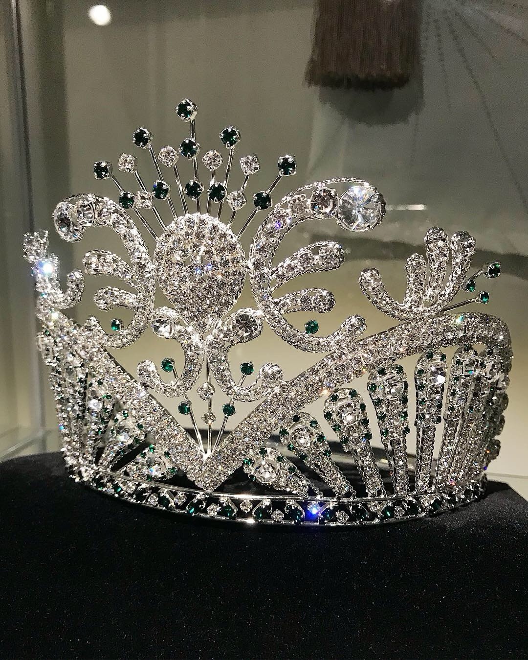 MISS USA DIAMOND NEXUS CROWN (MISS UNIVERSE)