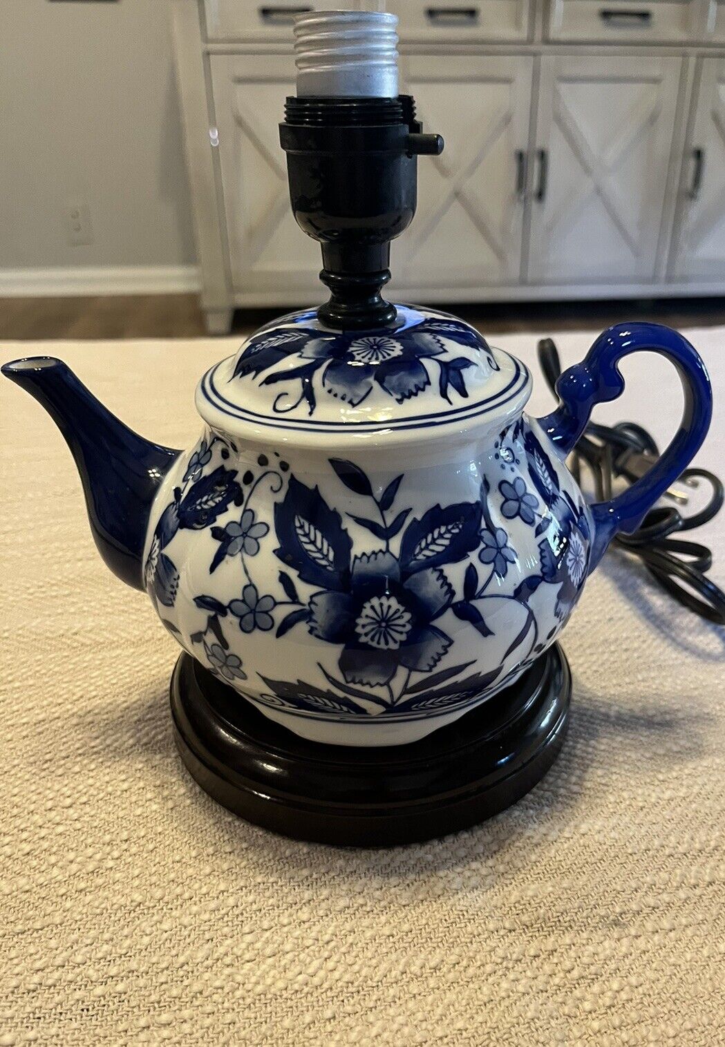 Table Lamp Chinoiserie Teapot Blue & White Wood Base