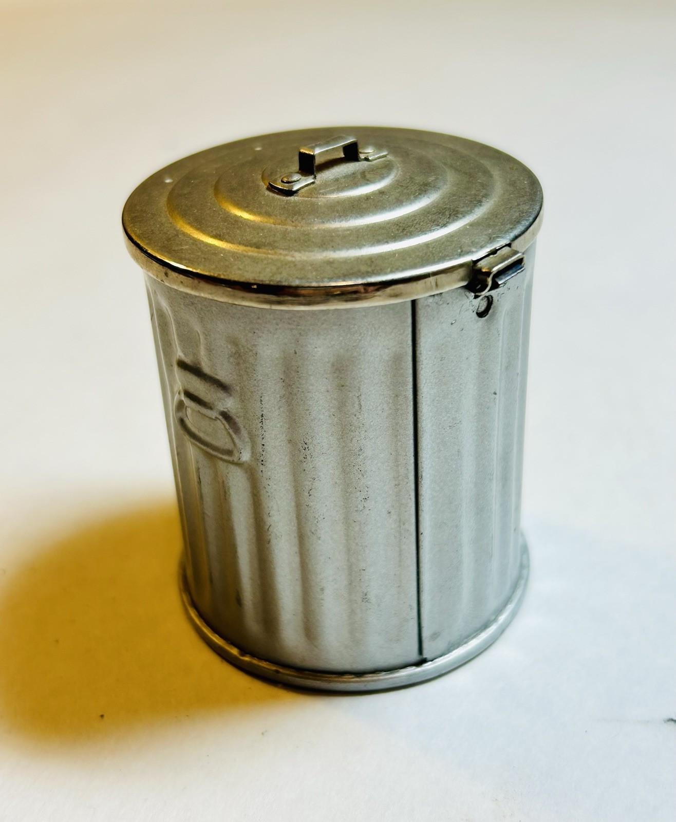 Vtg 1930-50\'s Pop lid Garbage Can Dash accessory-Chevy, Ford, Mopar
