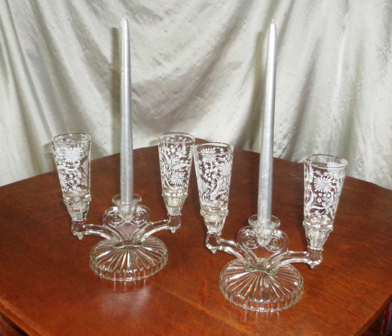 Jeanette Cosmos Triple Candle Holder Set with Original Vase Candle Cups