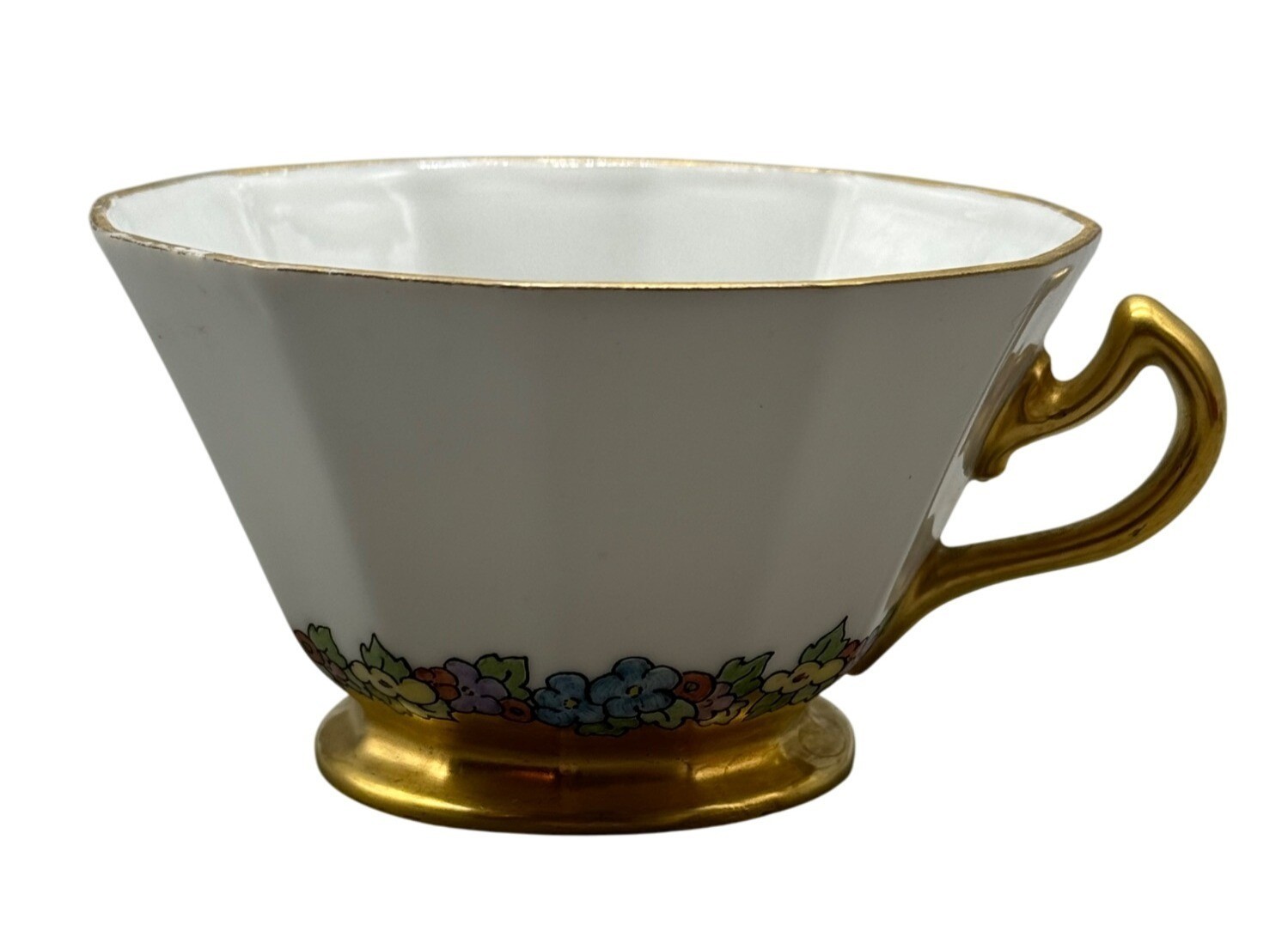Vintage R.C.L. Bone China Tea Cup With Gold Trim & Floral Pattern 4.5X2.25\