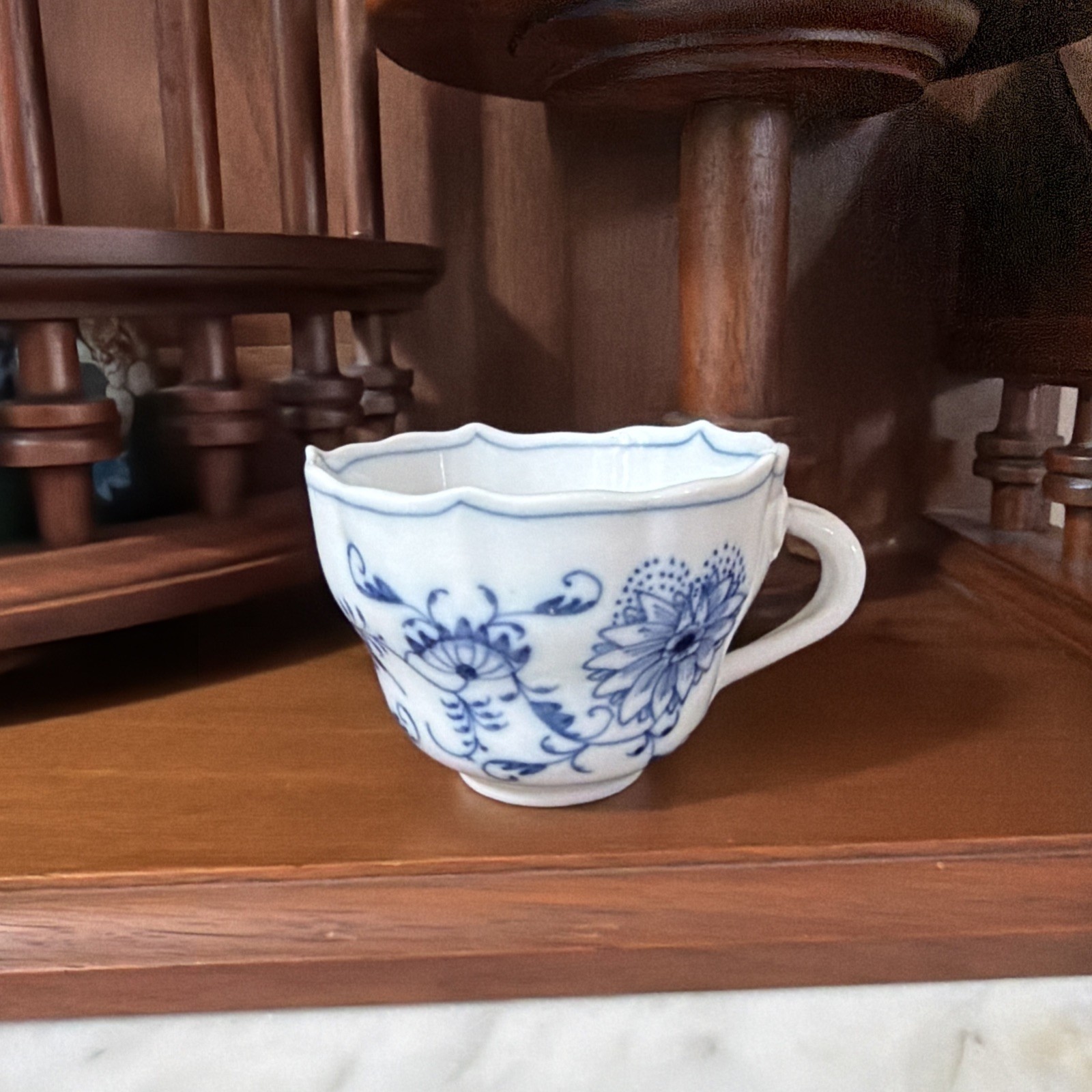 MEISSEN BLUE ONION ANTIQUE CUP No Saucer GERMANY 