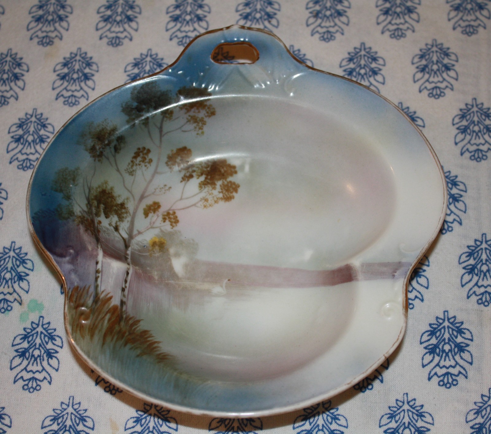 Antique early 20th century hand-painted Noritake (M) porcelain dish, Japanese