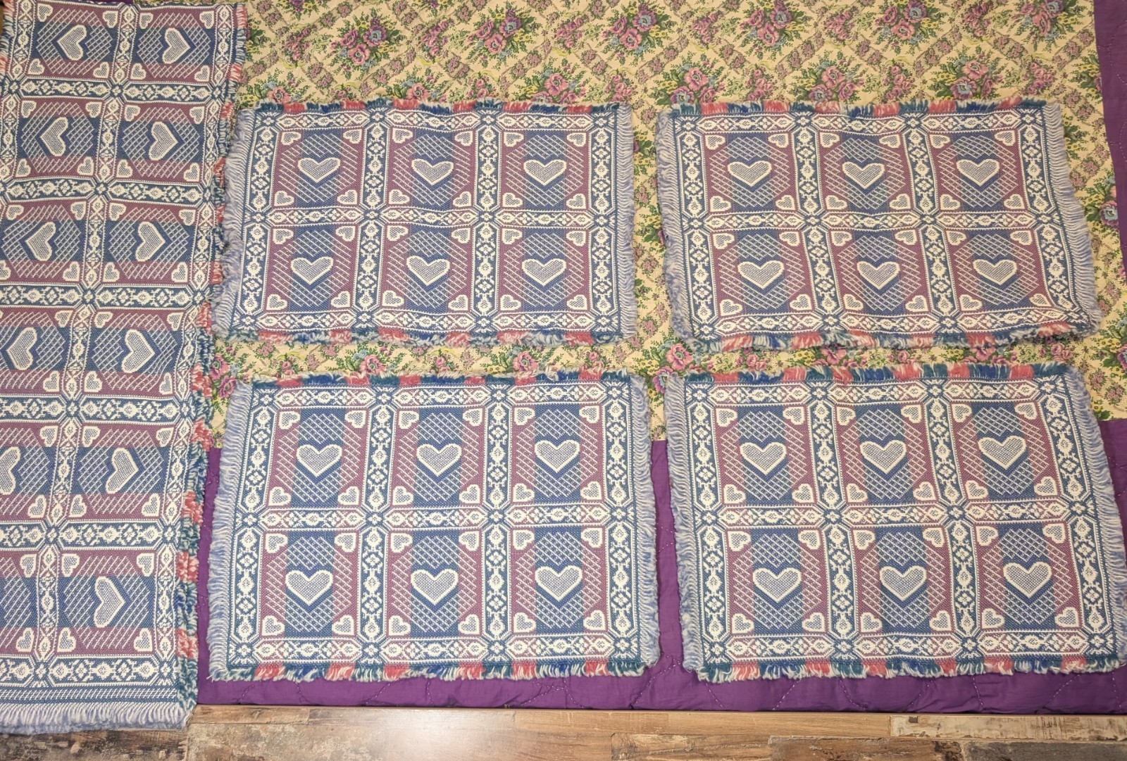 4 Vtg Cotton Woven Blue& Pink Heart Placemats& Runner Cottage Country Core 90s 4 Vtg Cotton Woven Blue& Pink Heart Placemats& Runner Cottage Country Core 90s