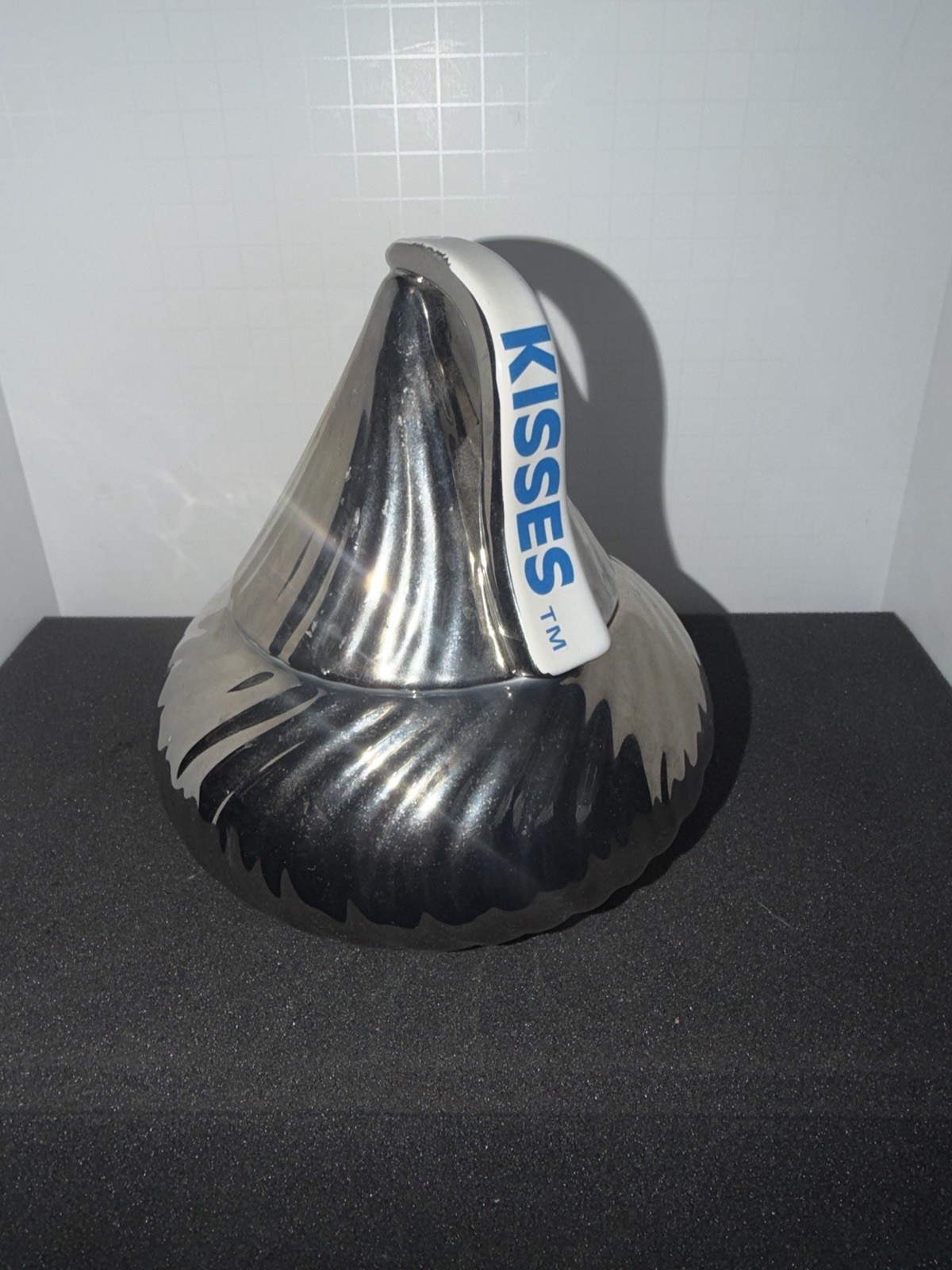 Godinger Hershey\'s Kisses Lidded Ceramic Candy Dish Jar Silver White Blue 