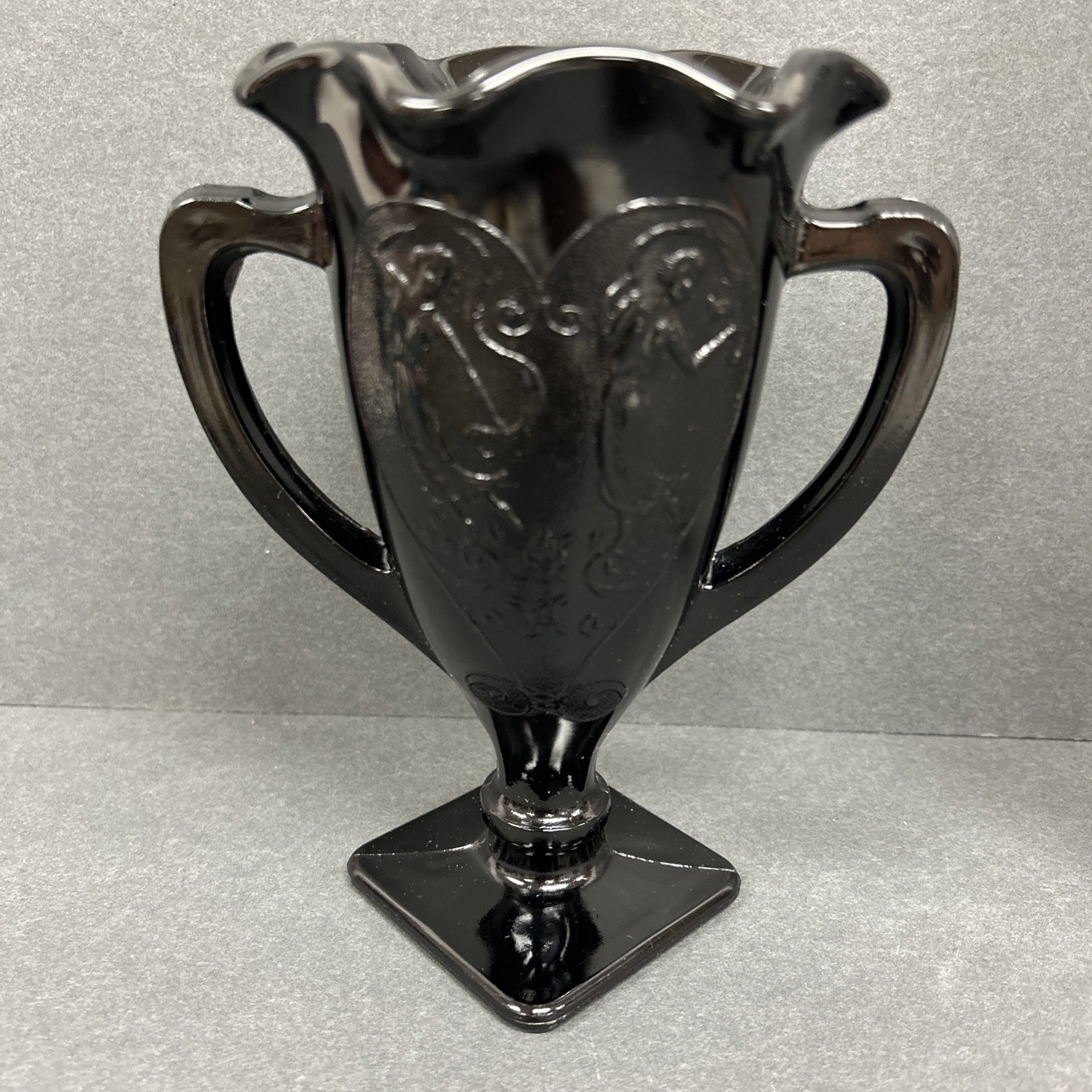 Black Amethyst Vase 
