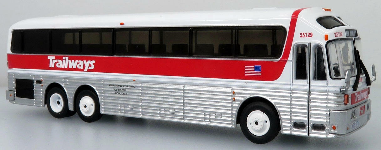 Trailways Eagle Model 10 Coach Bus 1/87 Scale Iconic Replicas New in Box