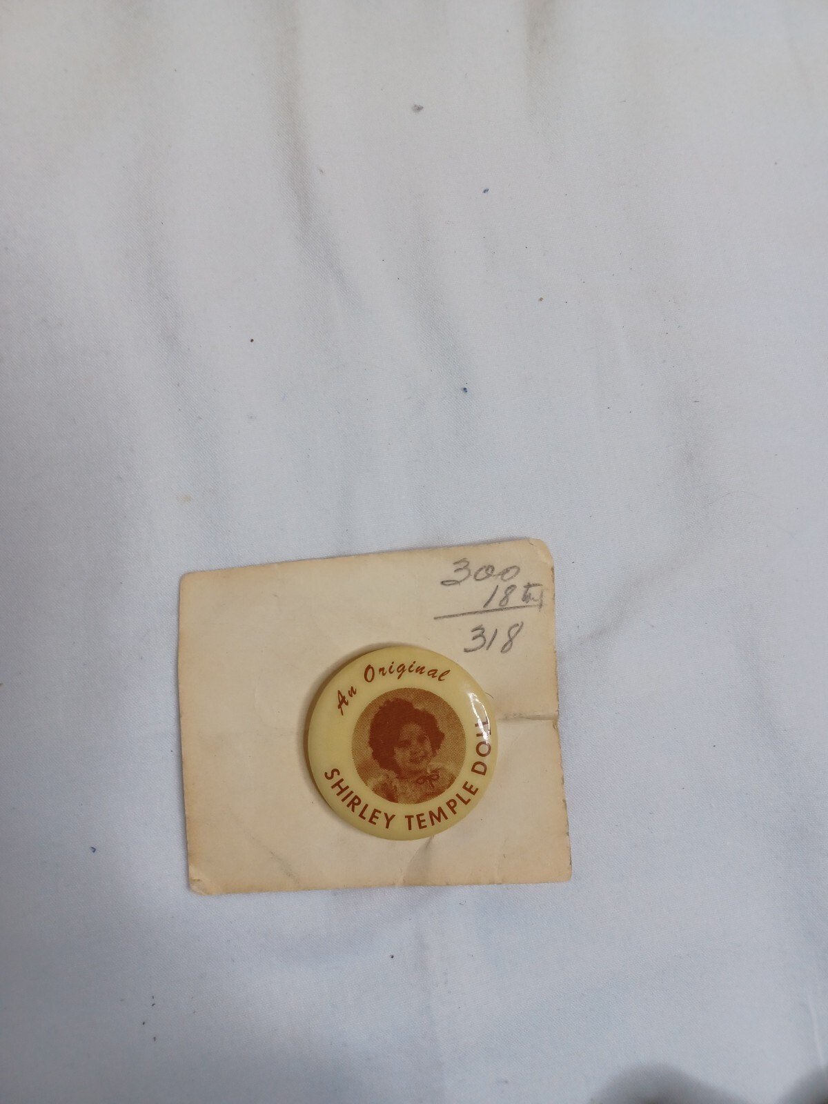 SHIRLEY TEMPLE  PINBACK BUTTON