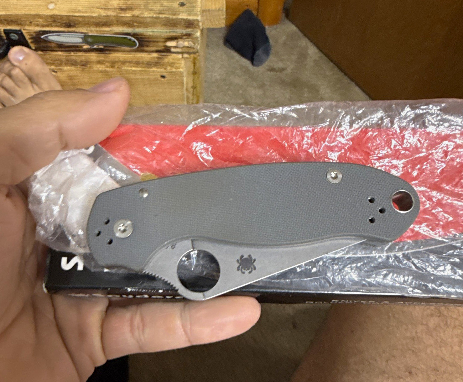 Spyderco Para 3 Gray G-10 Plain Edge Compression Lock Pocketknife C223GPDGY
